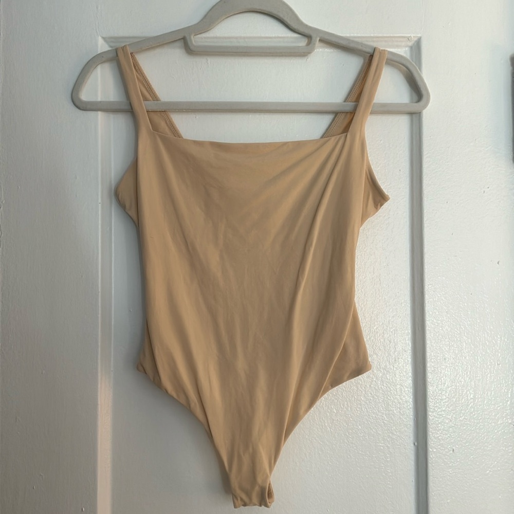 SKIMS Fits Everybody Square Neck Bodysuit